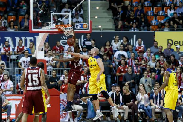 凭借出色的 凭借出色的